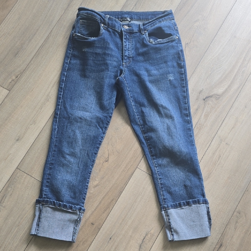 VENUS Blue Ankle Cropped Jeans with Classic Indigo